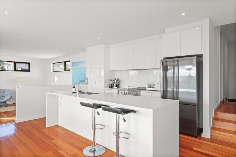 Photo - 2 Spaven Court, Cowes VIC 3922 - Image 6