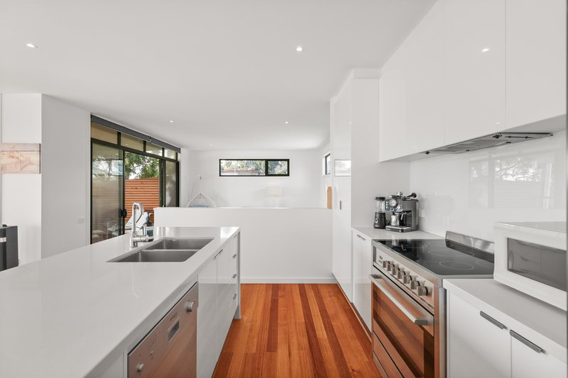 Photo - 2 Spaven Court, Cowes VIC 3922 - Image 7
