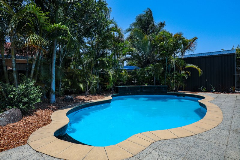 2 Splice Street, Mermaid Waters QLD 4218