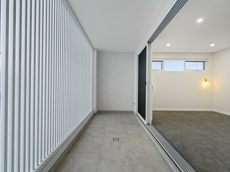 Photo - 2 Split Close, Prestons NSW 2170 - Image 6