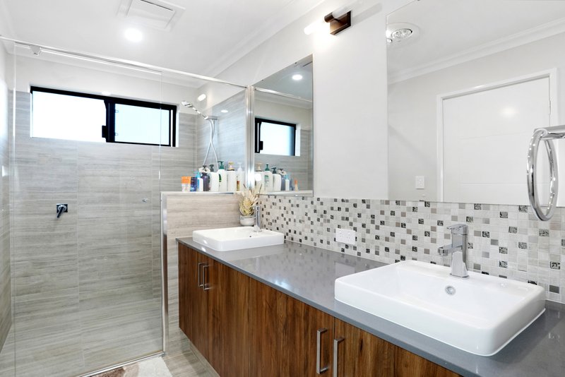 Photo - 2 Spotless Close, Canning Vale WA 6155 - Image 13