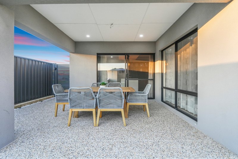 Photo - 2 Spotless Close, Canning Vale WA 6155 - Image 34