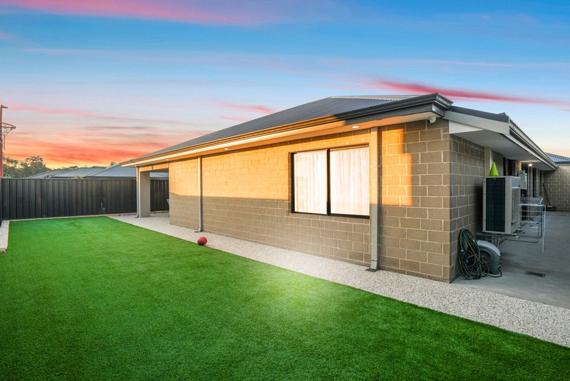 Photo - 2 Spotless Close, Canning Vale WA 6155 - Image 35