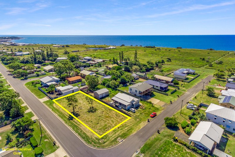 2 Spray Street, Burnett Heads QLD 4670