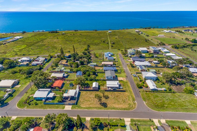 Photo - 2 Spray Street, Burnett Heads QLD 4670 - Image 9