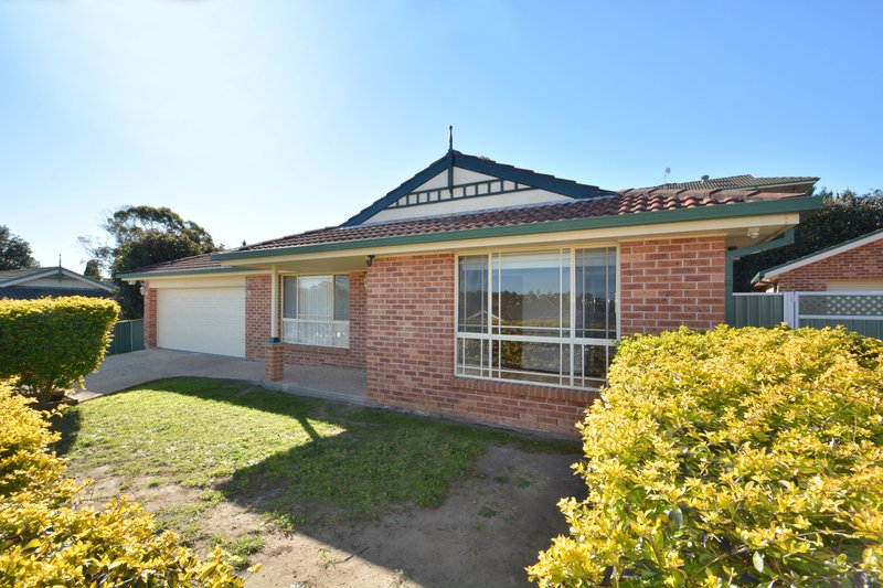 2 Springvale Circuit, Cameron Park NSW 2285