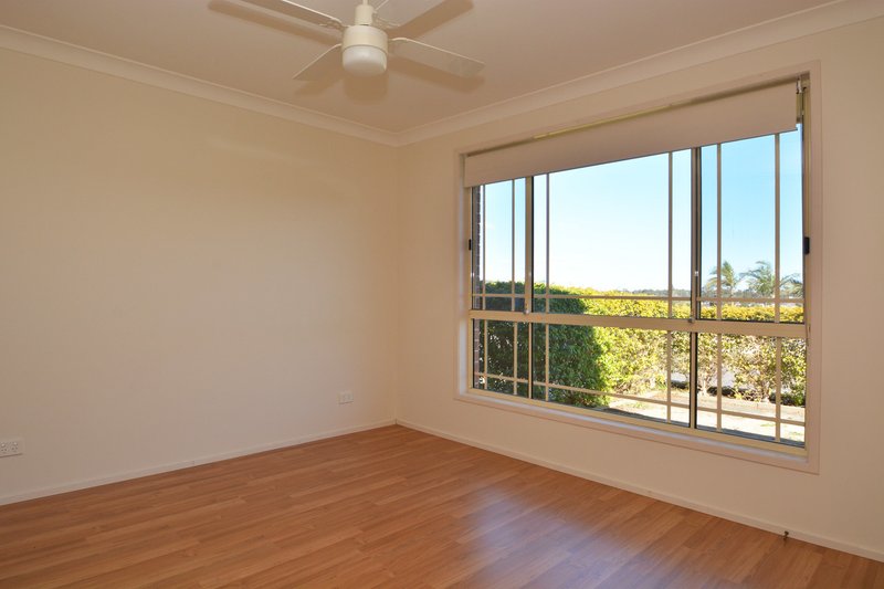 Photo - 2 Springvale Circuit, Cameron Park NSW 2285 - Image 9