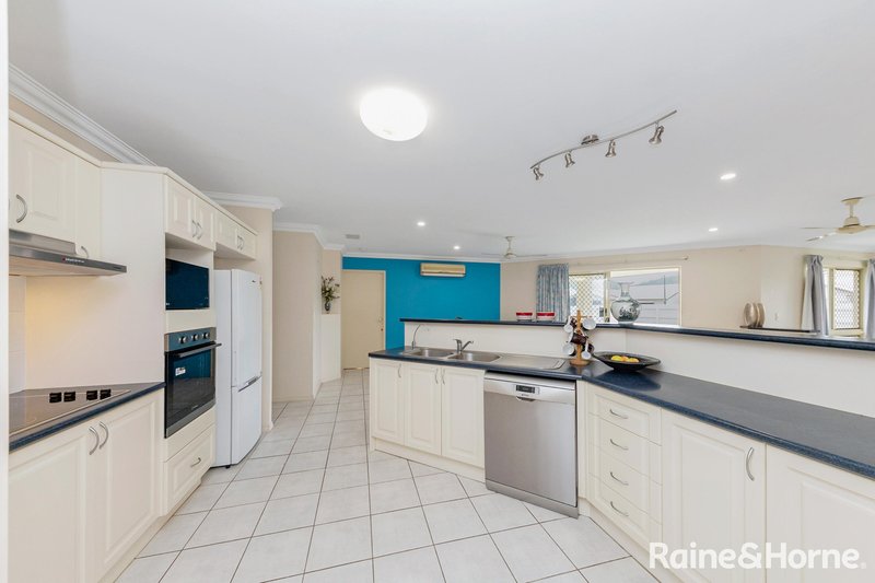 Photo - 2 Squires Crescent, Kirwan QLD 4817 - Image 3