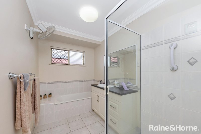 Photo - 2 Squires Crescent, Kirwan QLD 4817 - Image 10