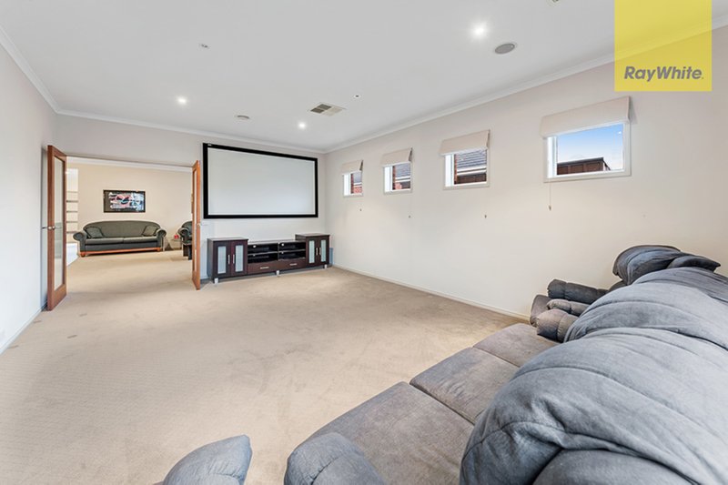 Photo - 2 St Cloud Green, Craigieburn VIC 3064 - Image 6