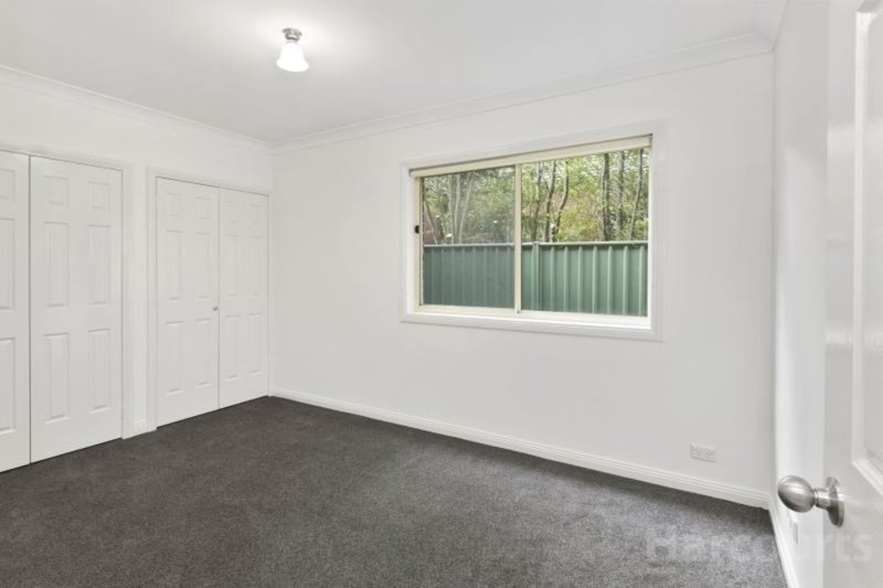 Photo - 2 St Glens Way, Lake Gardens VIC 3355 - Image 9