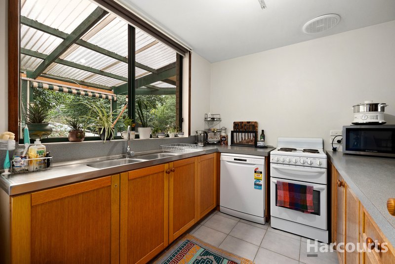 Photo - 2 St Gwinear Court, Rawson VIC 3825 - Image 5