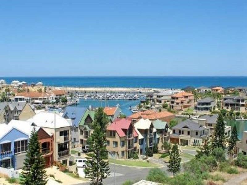 Photo - 2 St Malo Court, Mindarie WA 6030 - Image 3