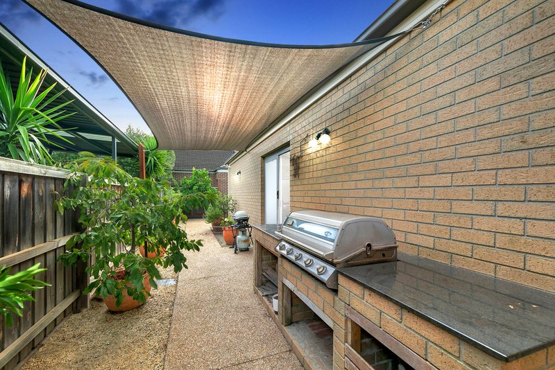 Photo - 2 Stanhope Crescent, South Morang VIC 3752 - Image 19