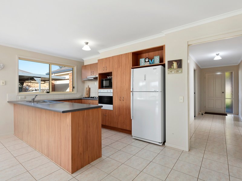 Photo - 2 Starboard Court, St Leonards VIC 3223 - Image 3