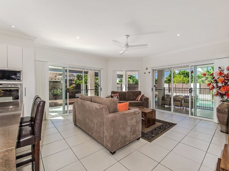 Photo - 2 Starfish Way, Twin Waters QLD 4564 - Image 7