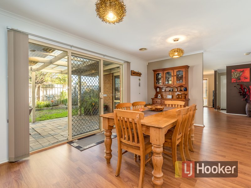 Photo - 2 Stephellen Way, Cranbourne West VIC 3977 - Image 6