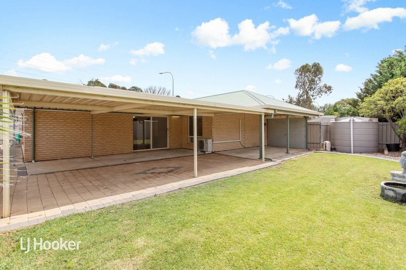 Photo - 2 Sterling Court, Smithfield Plains SA 5114 - Image 10