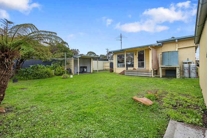 Photo - 2 Stewart Avenue, Inverloch VIC 3996 - Image 18