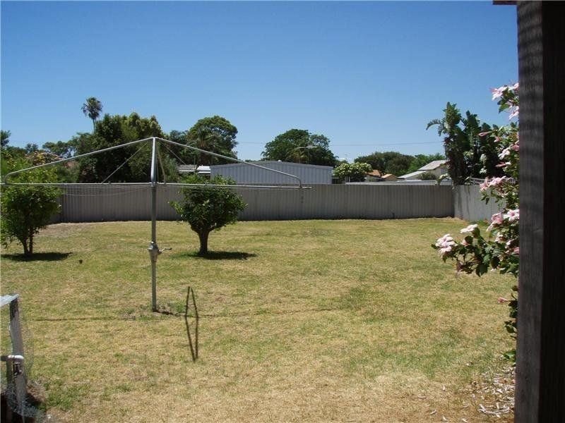 Photo - 2 Stinton Street, Mandurah WA 6210 - Image 3