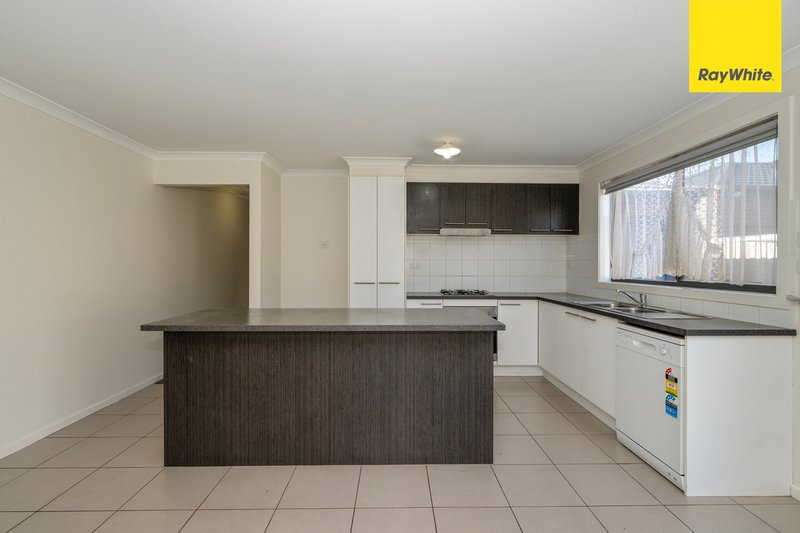 Photo - 2 Stipa Place, Brookfield VIC 3338 - Image 4