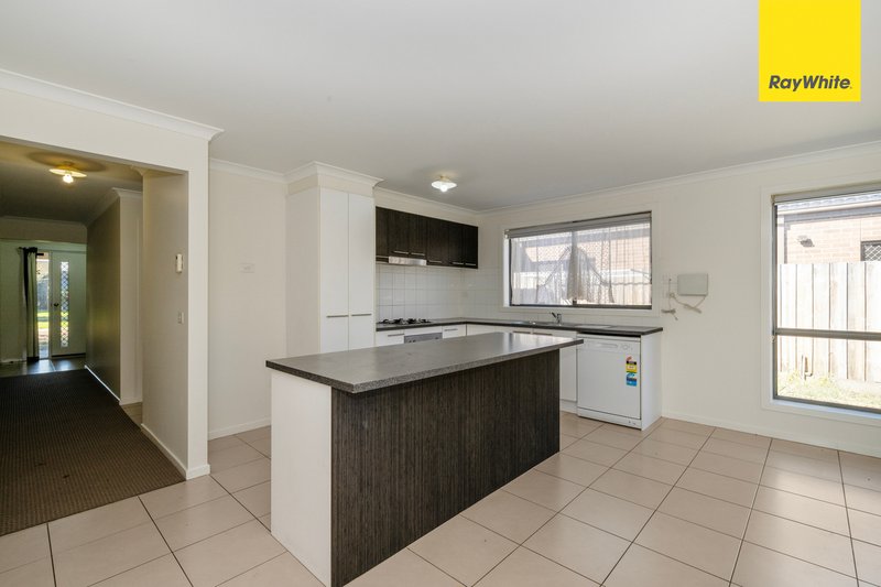 Photo - 2 Stipa Place, Brookfield VIC 3338 - Image 5