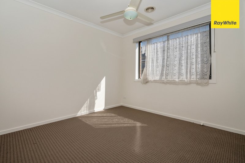 Photo - 2 Stipa Place, Brookfield VIC 3338 - Image 9