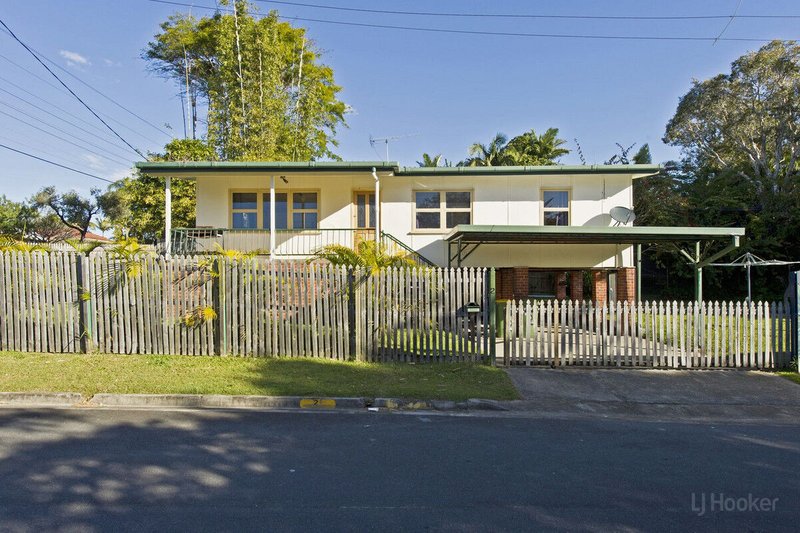 Photo - 2 Stoke Lane, Labrador QLD 4215 - Image 3