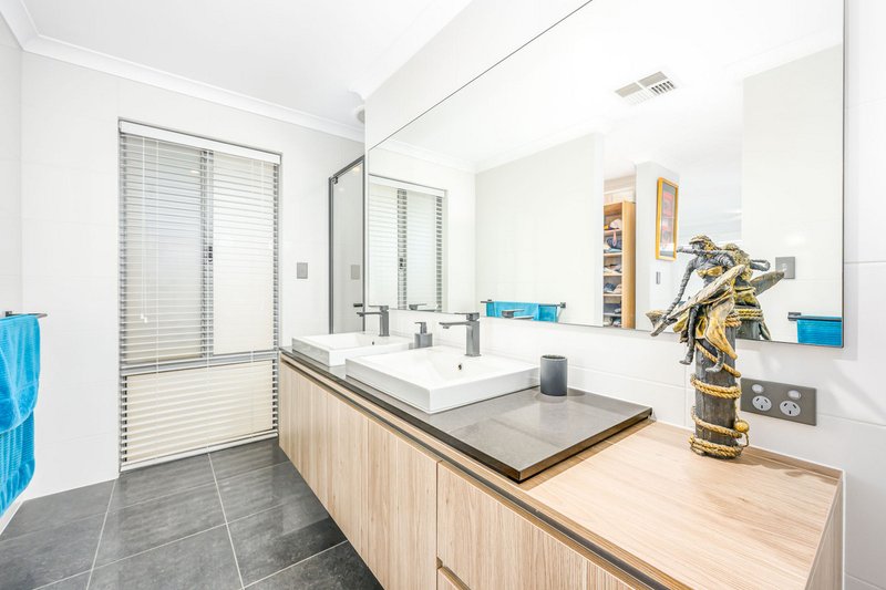 Photo - 2 Stow Chase, South Yunderup WA 6208 - Image 6