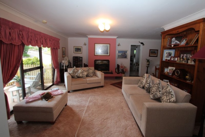 Photo - 2 Strathmore Drive, Forest Grove NSW 2795 - Image 5