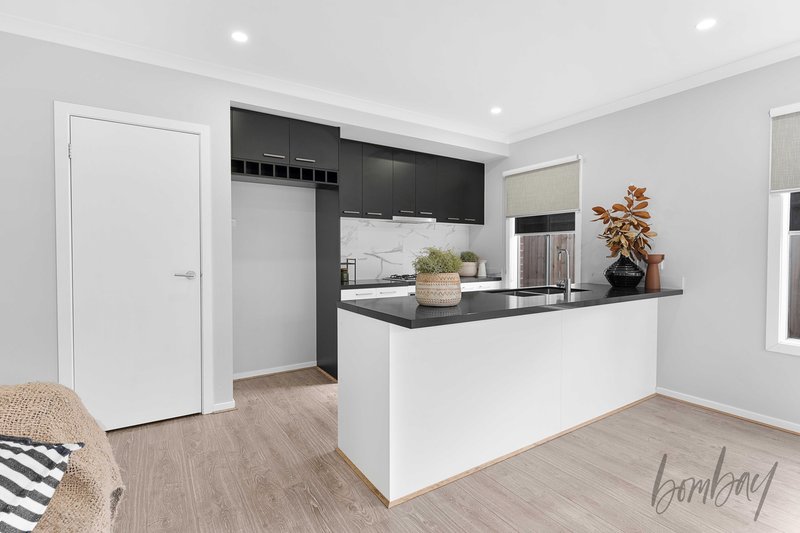 Photo - 2 Sturt Way, Mickleham VIC 3064 - Image 9