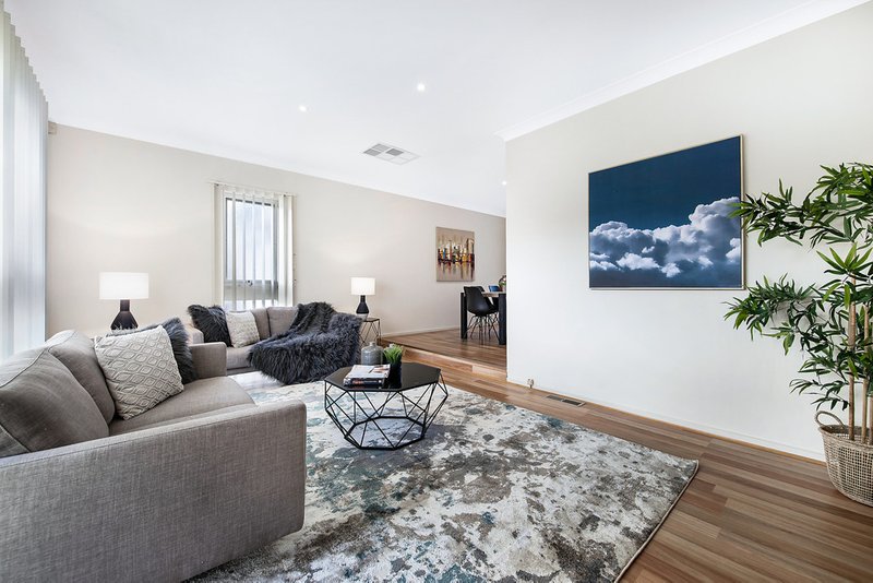 Photo - 2 Summerhill Avenue, Wheelers Hill VIC 3150 - Image 3