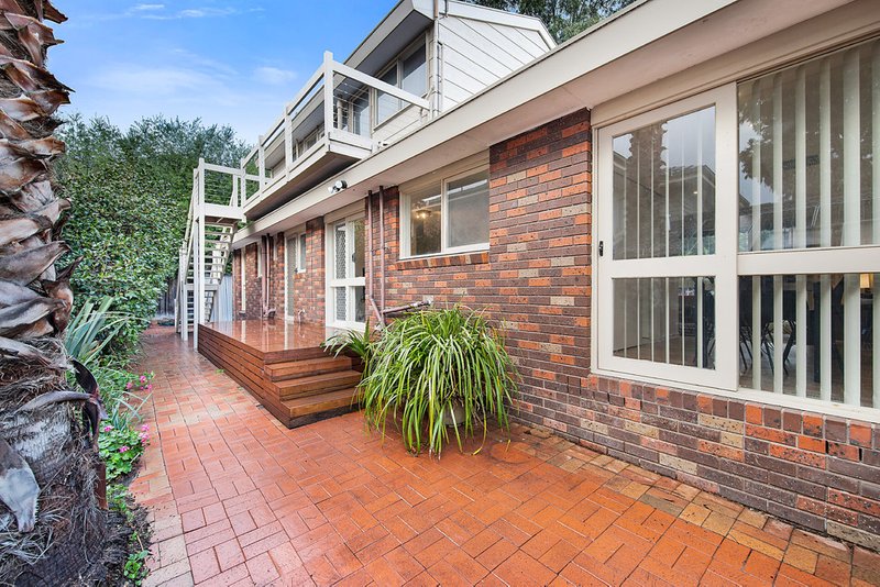 Photo - 2 Summerhill Avenue, Wheelers Hill VIC 3150 - Image 10