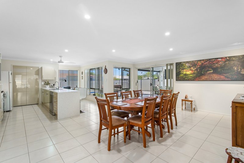 Photo - 2 Sun Court, Banksia Beach QLD 4507 - Image 5