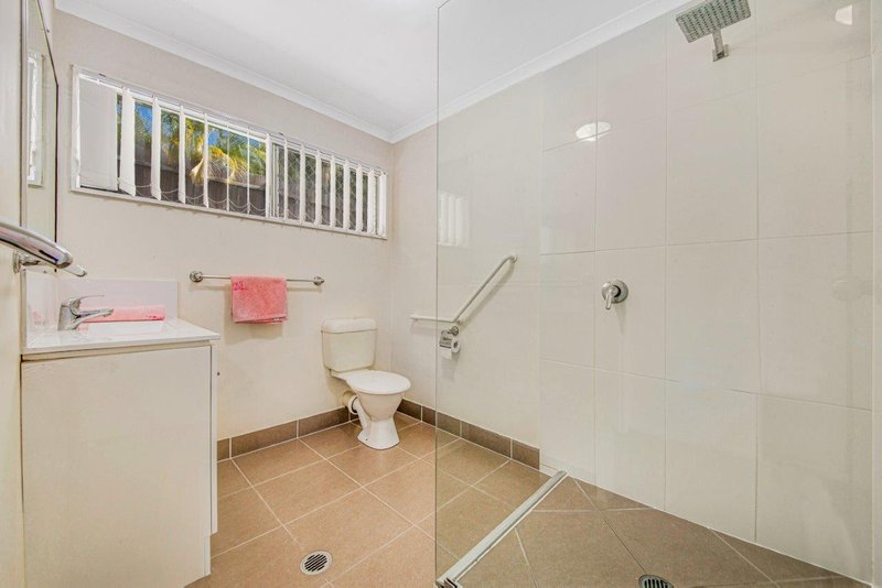 Photo - 2 Sunnyridge Road, West Gladstone QLD 4680 - Image 9