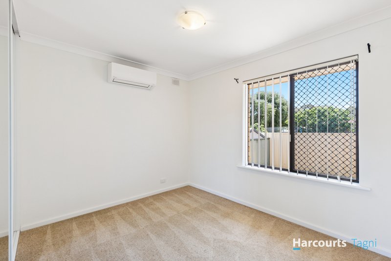 Photo - 2 Suzanne Avenue, Morphett Vale SA 5162 - Image 11