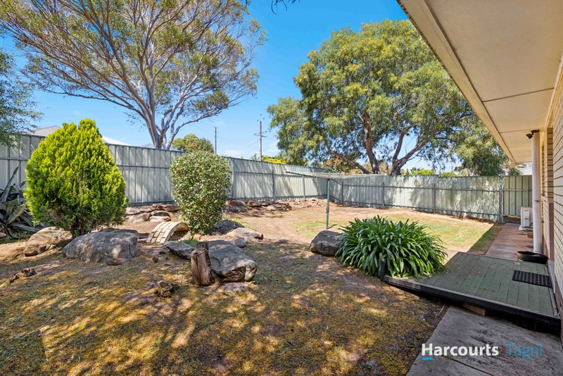 Photo - 2 Suzanne Avenue, Morphett Vale SA 5162 - Image 13