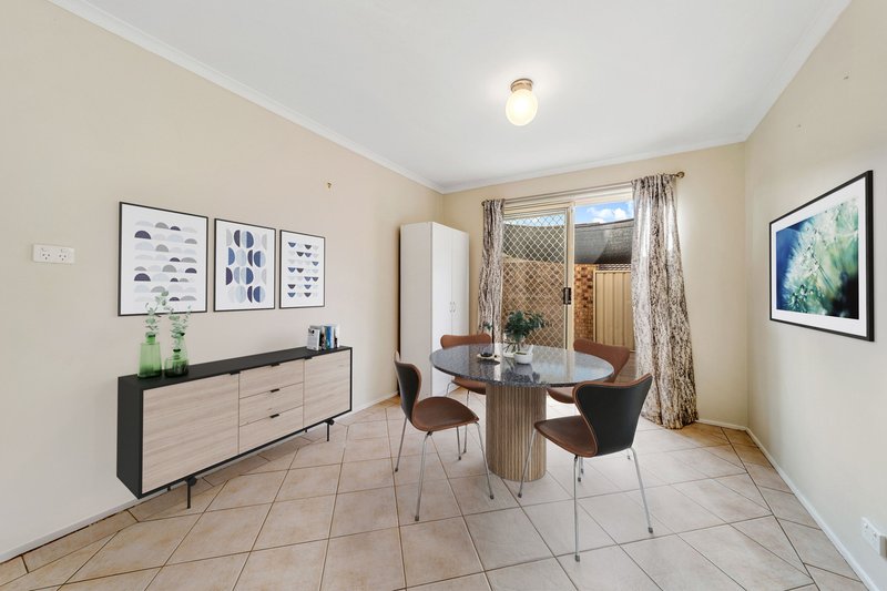 Photo - 2 Syron Place, Ngunnawal ACT 2913 - Image 3