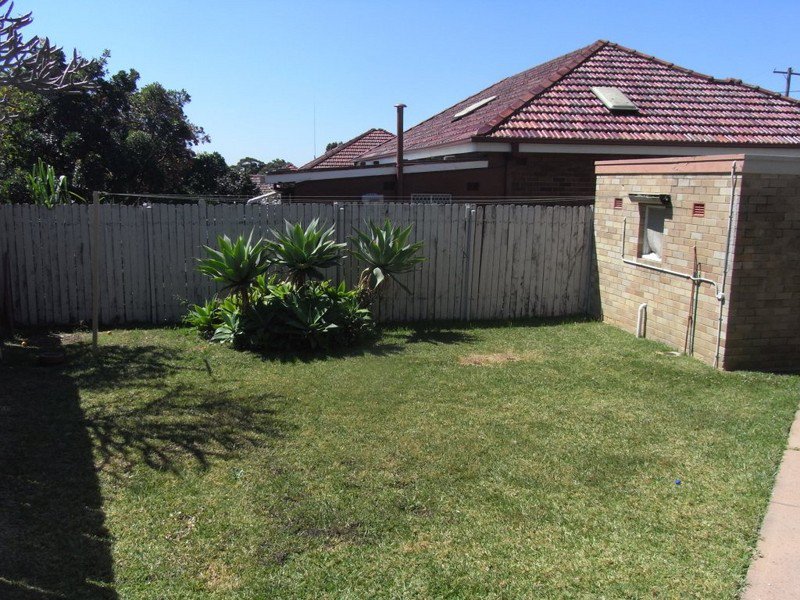 Photo - 2 Tallawalla Street, Beverly Hills NSW 2209 - Image 8