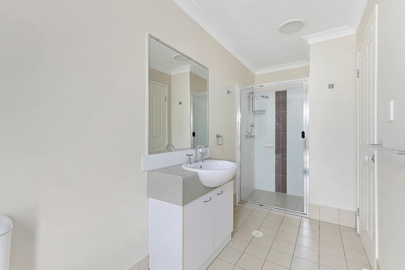 Photo - 2 Tallis Street, Wakerley QLD 4154 - Image 6