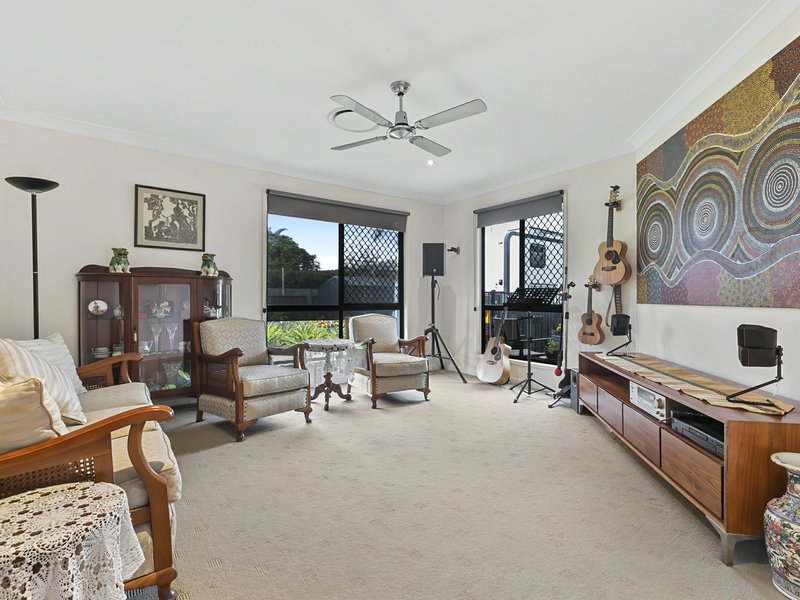 Photo - 2 Tamala Court, Bongaree QLD 4507 - Image 6