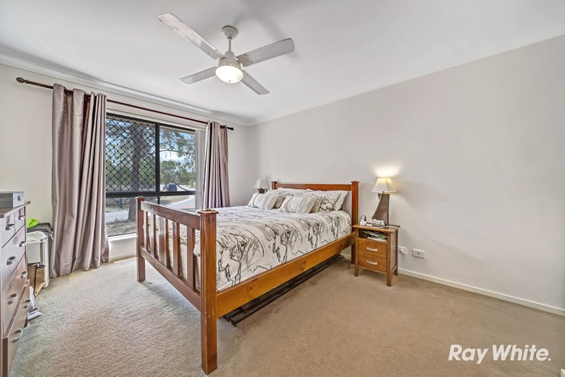 Photo - 2 Tamsin Court, Regents Park QLD 4118 - Image 6