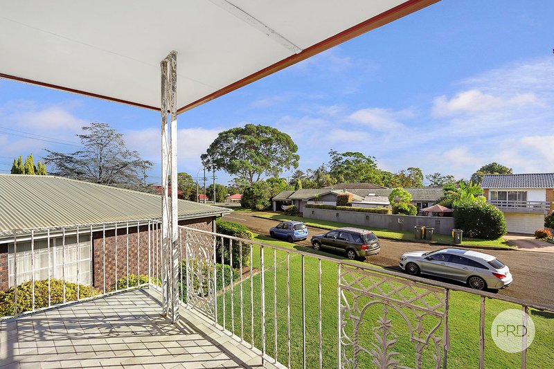 Photo - 2 Tara Place, Lugarno NSW 2210 - Image 2