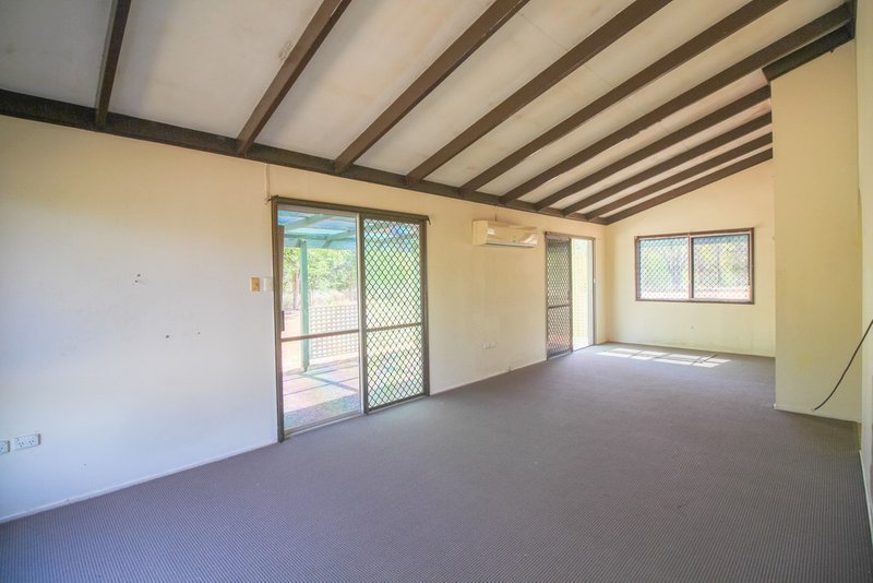 Photo - 2 Tarana Avenue, Thagoona QLD 4306 - Image 3