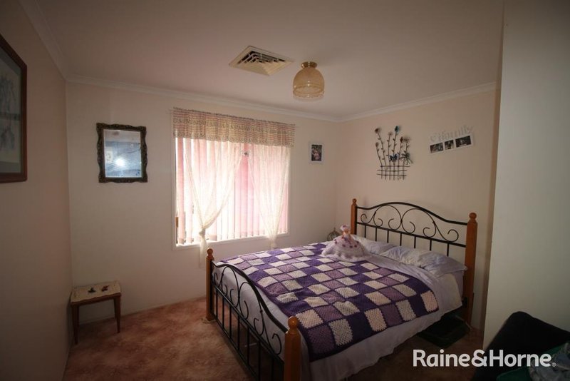 Photo - 2 Tarong Drive, Kingaroy QLD 4610 - Image 10