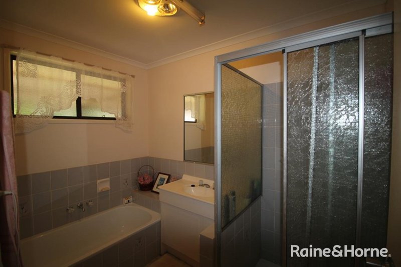 Photo - 2 Tarong Drive, Kingaroy QLD 4610 - Image 11