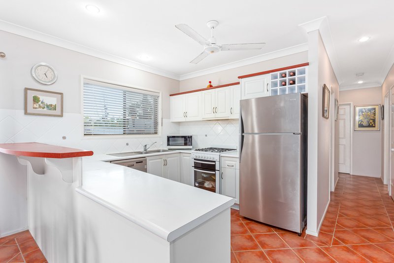 Photo - 2 Tasman Cres , Yeppoon QLD 4703 - Image 5