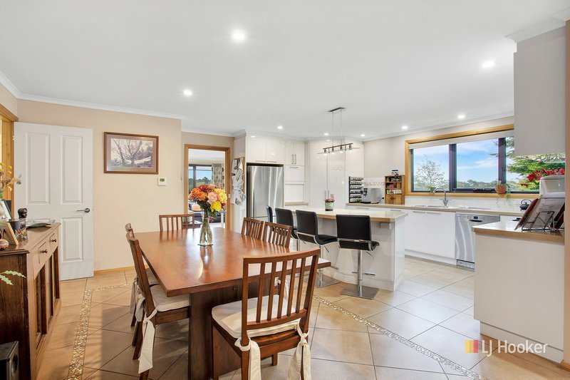 Photo - 2 Tatiana Close, Devonport TAS 7310 - Image 2