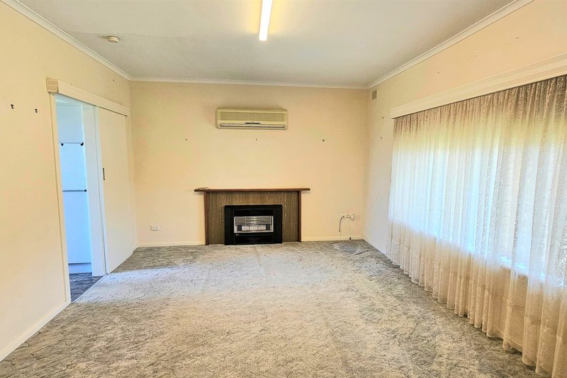 Photo - 2 Taylors Road, Lameroo SA 5302 - Image 4