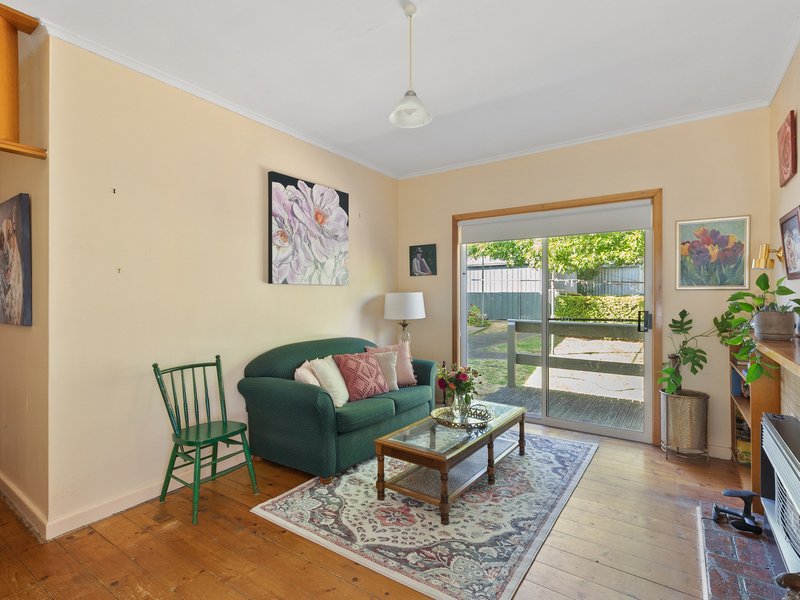 Photo - 2 Tehan Street, Seymour VIC 3660 - Image 4